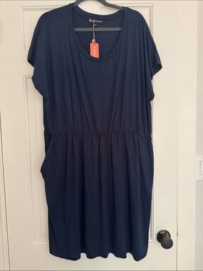 Wantable Navy Short-Sleeve Midi Dress with Elastic Waist
